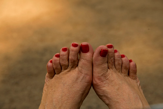 Illustration for article titled Feet: The Oppo Review